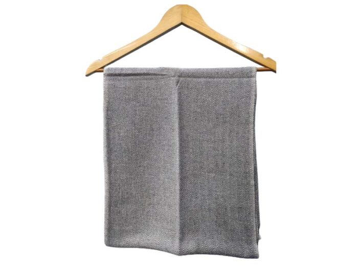 Haring Muffler - A sophisticated and stylish Haring Muffler for added warmth.